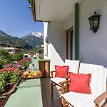 Garni Hotell 4*