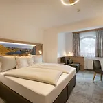 호텔 Garni 4*