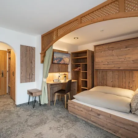 Hotel Garni 4*