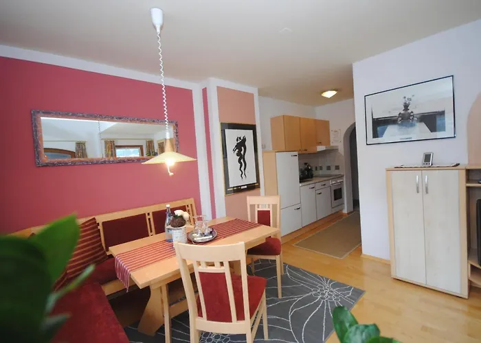 Готель Garni 4*